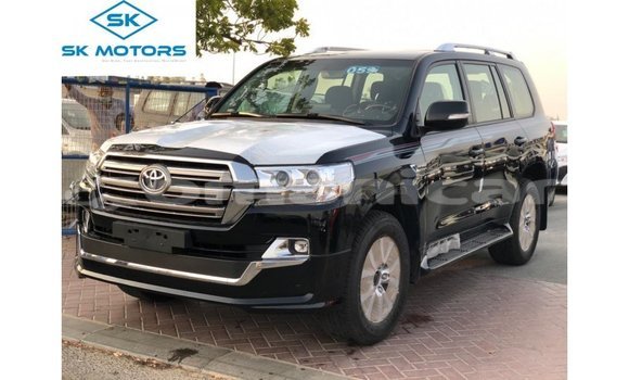 Buy Import Toyota Land Cruiser Black Car in Import - Dubai in Dhufar