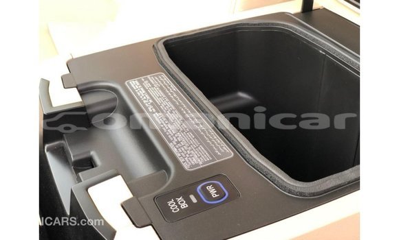 Buy Import Toyota Land Cruiser Black Car in Import - Dubai in Dhufar Buy Import Toyota Land Cruiser Black Car in Import - Dubai in Dhufar