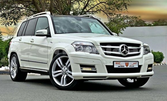 Buy Import Mercedes-Benz 190 White Car in Import - Dubai in Dhufar