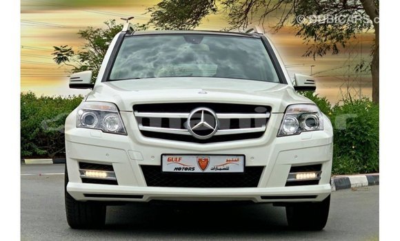 Buy Import Mercedes-Benz 190 White Car in Import - Dubai in Dhufar Buy Import Mercedes-Benz 190 White Car in Import - Dubai in Dhufar