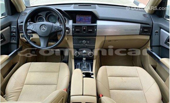 Buy Import Mercedes-Benz 190 White Car in Import - Dubai in Dhufar Buy Import Mercedes-Benz 190 White Car in Import - Dubai in Dhufar