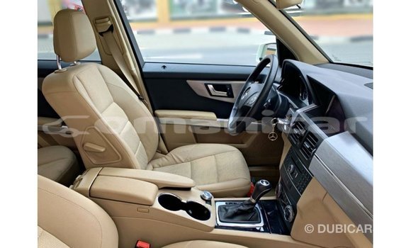 Buy Import Mercedes-Benz 190 White Car in Import - Dubai in Dhufar Buy Import Mercedes-Benz 190 White Car in Import - Dubai in Dhufar