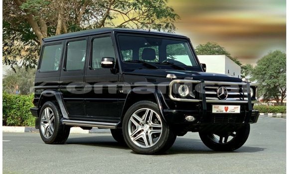 Buy Import Mercedes-Benz 190 Black Car in Import - Dubai in Dhufar