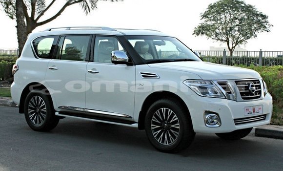 Buy Import Nissan Patrol White Car in Import - Dubai in Dhufar