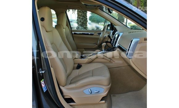 Buy Import Porsche Cayenne Brown Car in Import - Dubai in Dhufar Buy Import Porsche Cayenne Brown Car in Import - Dubai in Dhufar