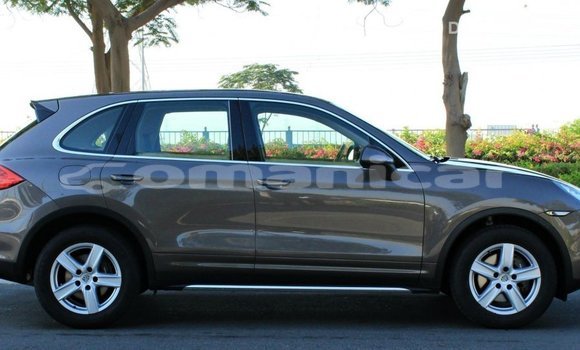 Buy Import Porsche Cayenne Brown Car in Import - Dubai in Dhufar Buy Import Porsche Cayenne Brown Car in Import - Dubai in Dhufar