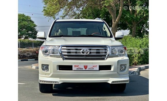 Buy Import Toyota Land Cruiser White Car in Import - Dubai in Dhufar Buy Import Toyota Land Cruiser White Car in Import - Dubai in Dhufar