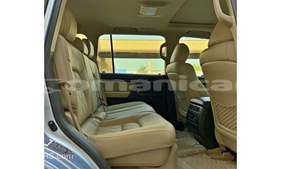 Buy Import Toyota Land Cruiser Blue Car in Import - Dubai in Dhufar Buy Import Toyota Land Cruiser Blue Car in Import - Dubai in Dhufar