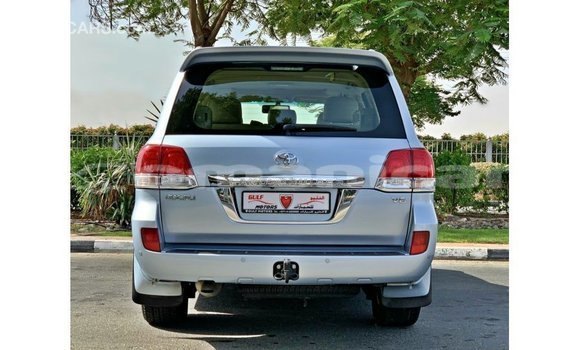 Buy Import Toyota Land Cruiser Blue Car in Import - Dubai in Dhufar Buy Import Toyota Land Cruiser Blue Car in Import - Dubai in Dhufar