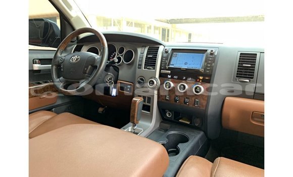 Buy Import Toyota Tundra White Car in Import - Dubai in Dhufar Buy Import Toyota Tundra White Car in Import - Dubai in Dhufar