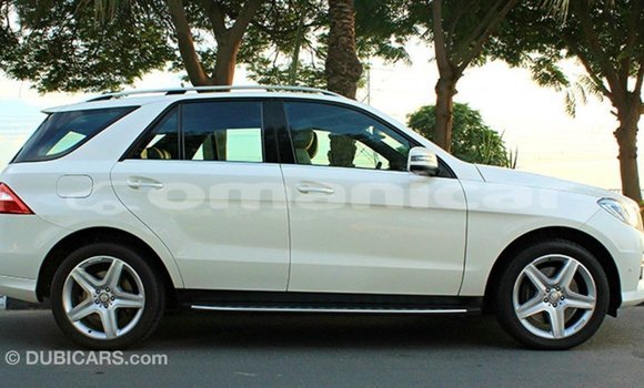 Buy Import Mercedes-Benz 190 White Car in Import - Dubai in Dhufar Buy Import Mercedes-Benz 190 White Car in Import - Dubai in Dhufar