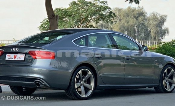 Buy Import Audi 100 Other Car in Import - Dubai in Dhufar Buy Import Audi 100 Other Car in Import - Dubai in Dhufar