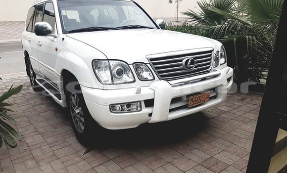 Buy Used Lexus LX White Car in Masqat in Masqat Buy Used Lexus LX White Car in Masqat in Masqat