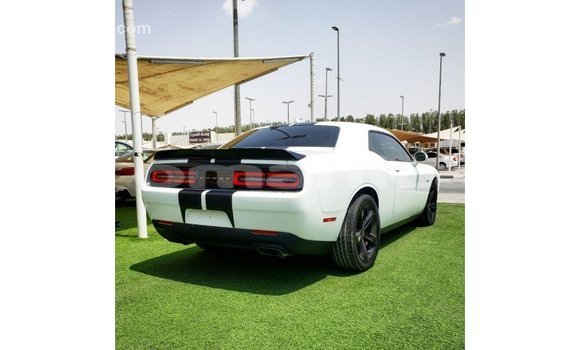 Buy Import Dodge Challenger White Car in Import - Dubai in Dhufar Buy Import Dodge Challenger White Car in Import - Dubai in Dhufar