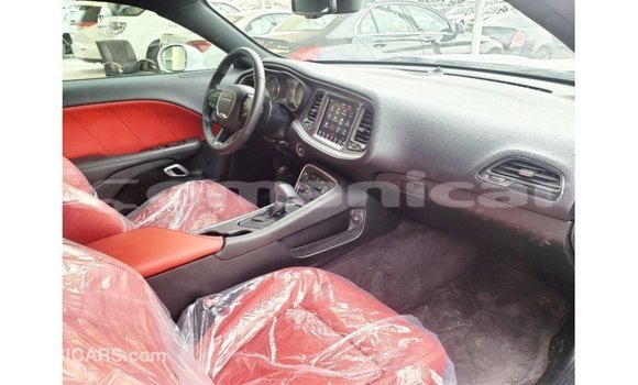 Buy Import Dodge Challenger White Car in Import - Dubai in Dhufar Buy Import Dodge Challenger White Car in Import - Dubai in Dhufar