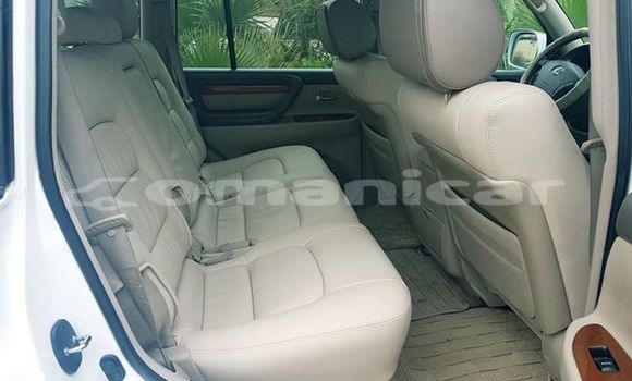 Buy Used Lexus LX White Car in Masqat in Masqat Buy Used Lexus LX White Car in Masqat in Masqat
