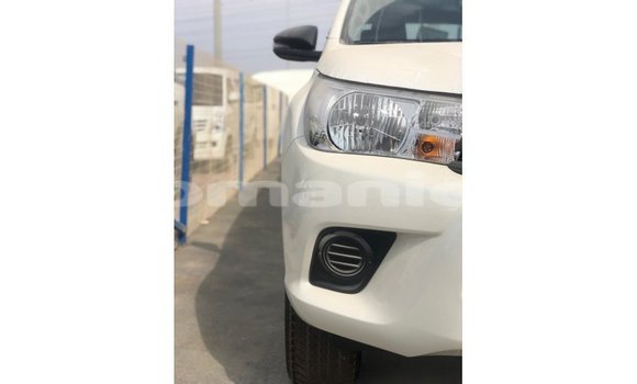 Buy Import Toyota Hilux White Car in Import - Dubai in Dhufar Buy Import Toyota Hilux White Car in Import - Dubai in Dhufar