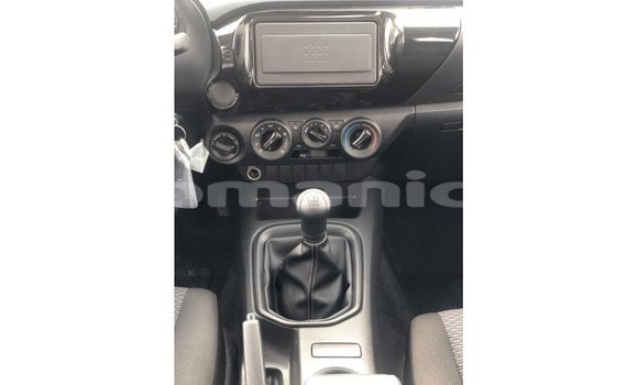 Buy Import Toyota Hilux White Car in Import - Dubai in Dhufar Buy Import Toyota Hilux White Car in Import - Dubai in Dhufar