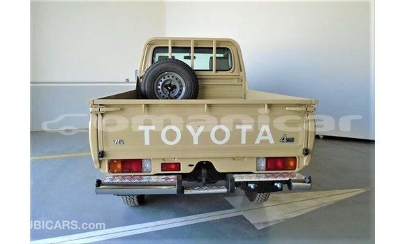 Buy Import Toyota Land Cruiser Beige Car in Import - Dubai in Dhufar Buy Import Toyota Land Cruiser Beige Car in Import - Dubai in Dhufar