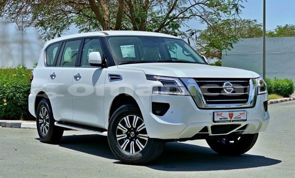Buy Import Nissan Patrol White Car in Import - Dubai in Dhufar