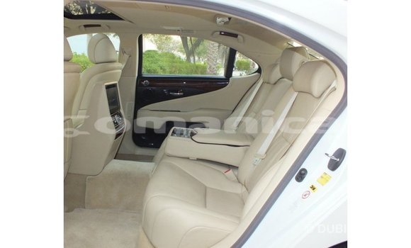 Buy Import Lexus LS White Car in Import - Dubai in Dhufar Buy Import Lexus LS White Car in Import - Dubai in Dhufar