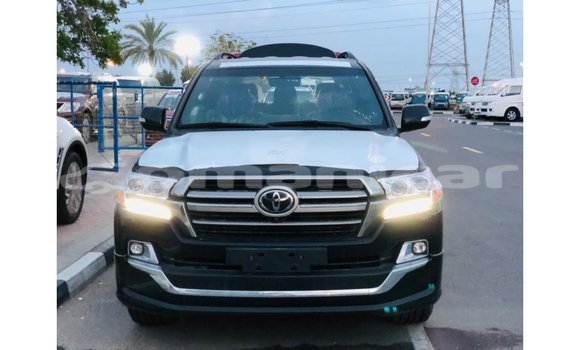 Buy Import Toyota Land Cruiser Black Car in Import - Dubai in Dhufar