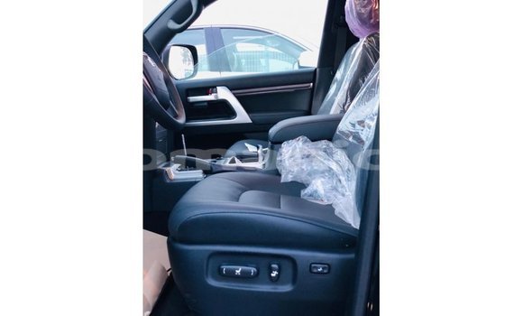 Buy Import Toyota Land Cruiser Black Car in Import - Dubai in Dhufar Buy Import Toyota Land Cruiser Black Car in Import - Dubai in Dhufar