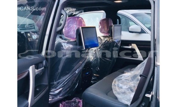 Buy Import Toyota Land Cruiser Black Car in Import - Dubai in Dhufar Buy Import Toyota Land Cruiser Black Car in Import - Dubai in Dhufar