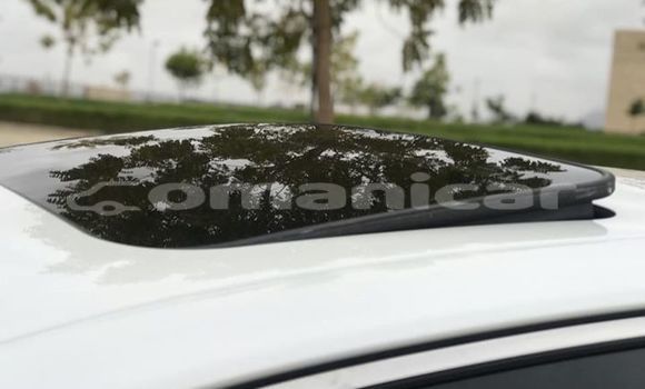 Buy Used Lexus GS White Car in Muscat in Masqat Buy Used Lexus GS White Car in Muscat in Masqat