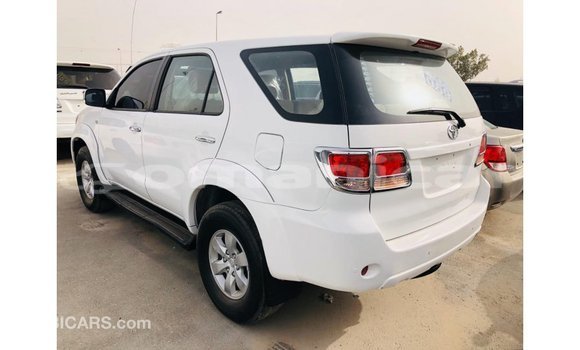 Buy Import Toyota Fortuner White Car in Import - Dubai in Dhufar Buy Import Toyota Fortuner White Car in Import - Dubai in Dhufar