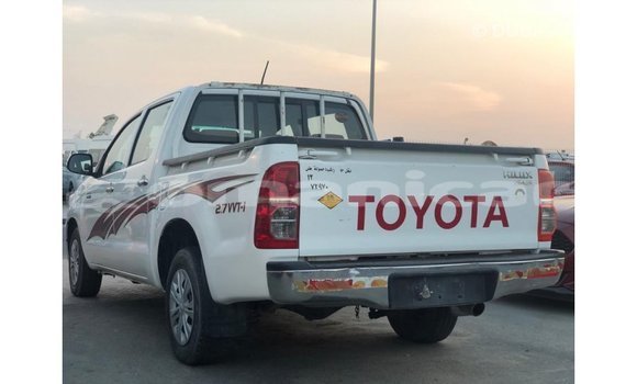 Buy Import Toyota Hilux White Car in Import - Dubai in Dhufar Buy Import Toyota Hilux White Car in Import - Dubai in Dhufar