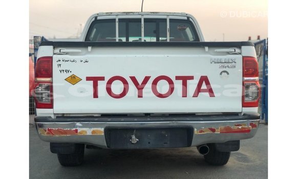 Buy Import Toyota Hilux White Car in Import - Dubai in Dhufar Buy Import Toyota Hilux White Car in Import - Dubai in Dhufar