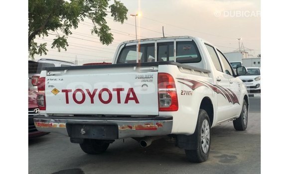 Buy Import Toyota Hilux White Car in Import - Dubai in Dhufar Buy Import Toyota Hilux White Car in Import - Dubai in Dhufar