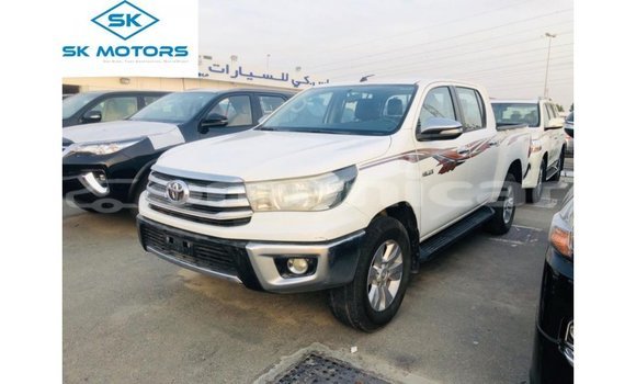 Buy Import Toyota Hilux White Car in Import - Dubai in Dhufar