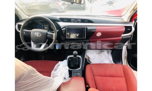 Buy Import Toyota Hilux White Car in Import - Dubai in Dhufar Buy Import Toyota Hilux White Car in Import - Dubai in Dhufar