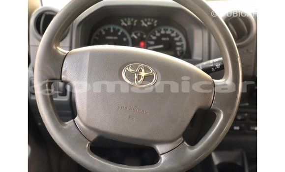 Buy Import Toyota Land Cruiser White Car in Import - Dubai in Dhufar Buy Import Toyota Land Cruiser White Car in Import - Dubai in Dhufar