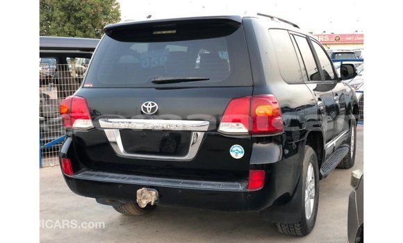Buy Import Toyota Land Cruiser Black Car in Import - Dubai in Dhufar Buy Import Toyota Land Cruiser Black Car in Import - Dubai in Dhufar