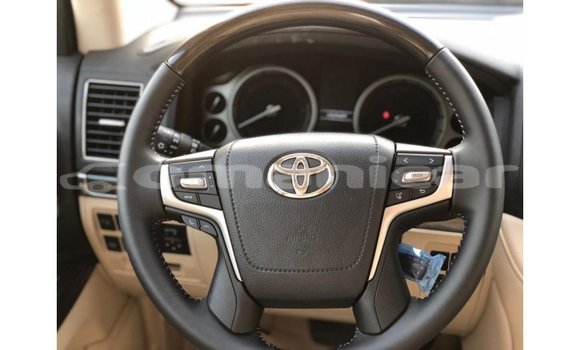 Buy Import Toyota Land Cruiser Black Car in Import - Dubai in Dhufar Buy Import Toyota Land Cruiser Black Car in Import - Dubai in Dhufar