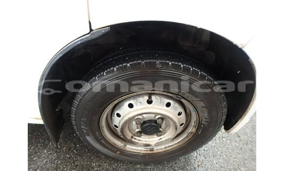 Buy Import Suzuki Every White Car in Import - Dubai in Dhufar Buy Import Suzuki Every White Car in Import - Dubai in Dhufar