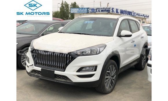 Buy Import Hyundai Tucson White Car in Import - Dubai in Dhufar