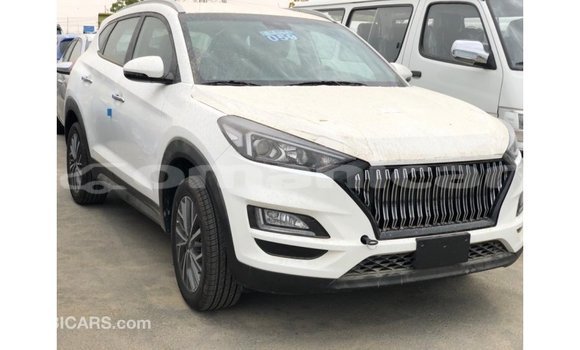 Buy Import Hyundai Tucson White Car in Import - Dubai in Dhufar Buy Import Hyundai Tucson White Car in Import - Dubai in Dhufar