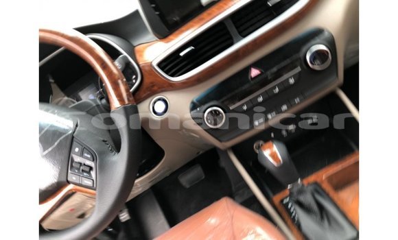 Buy Import Hyundai Tucson White Car in Import - Dubai in Dhufar Buy Import Hyundai Tucson White Car in Import - Dubai in Dhufar