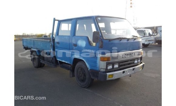 Buy Import Toyota Dyna Blue Car in Import - Dubai in Dhufar Buy Import Toyota Dyna Blue Car in Import - Dubai in Dhufar