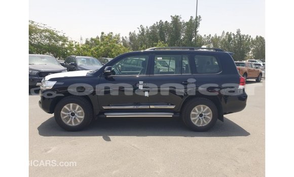 Buy Import Toyota Land Cruiser Black Car in Import - Dubai in Dhufar Buy Import Toyota Land Cruiser Black Car in Import - Dubai in Dhufar