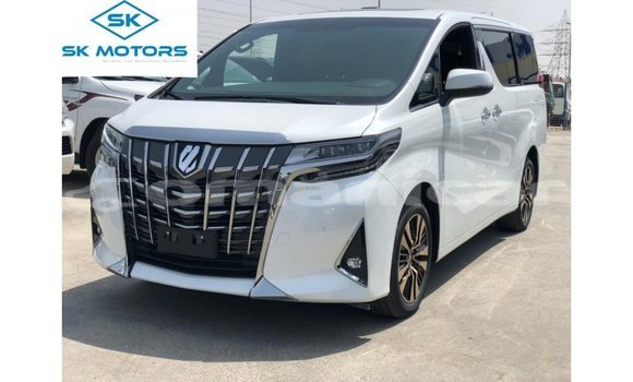 Buy Import Toyota Alphard White Car in Import - Dubai in Dhufar