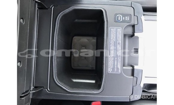 Buy Import Toyota Land Cruiser White Car in Import - Dubai in Dhufar Buy Import Toyota Land Cruiser White Car in Import - Dubai in Dhufar