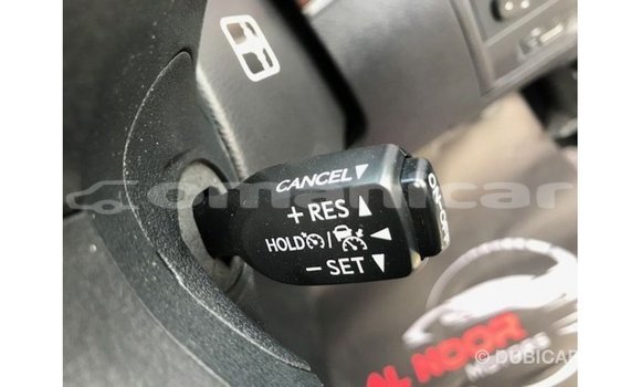 Buy Import Toyota Land Cruiser White Car in Import - Dubai in Dhufar Buy Import Toyota Land Cruiser White Car in Import - Dubai in Dhufar