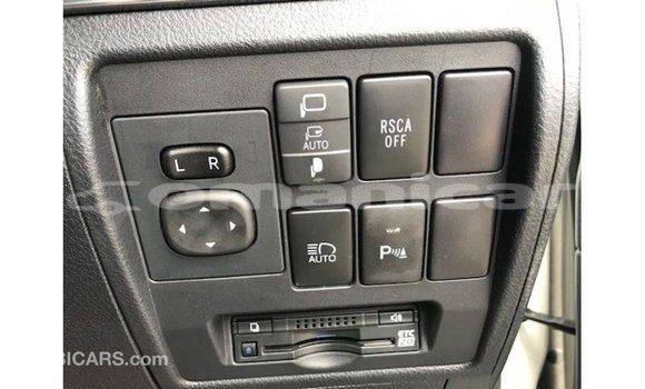 Buy Import Toyota Land Cruiser White Car in Import - Dubai in Dhufar Buy Import Toyota Land Cruiser White Car in Import - Dubai in Dhufar