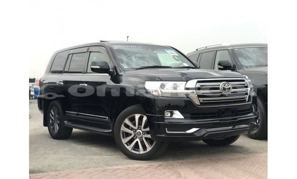 Buy Import Toyota Land Cruiser Black Car in Import - Dubai in Dhufar