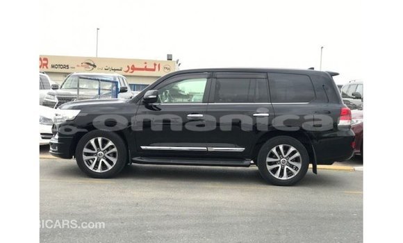 Buy Import Toyota Land Cruiser Black Car in Import - Dubai in Dhufar Buy Import Toyota Land Cruiser Black Car in Import - Dubai in Dhufar